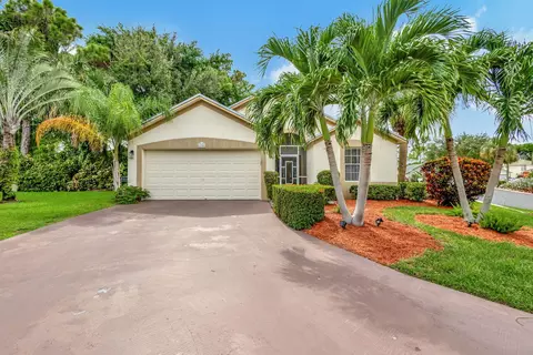 328 Hammocks Trl, Greenacres, FL 33413
