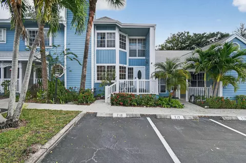 717 Ocean Dunes Cir, Jupiter, FL 33477