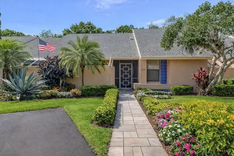 10884 Waterberry Ct, Boca Raton, FL 33498