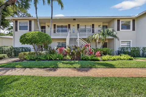 41 Stratford Ln W #B, Boynton Beach, FL 33436