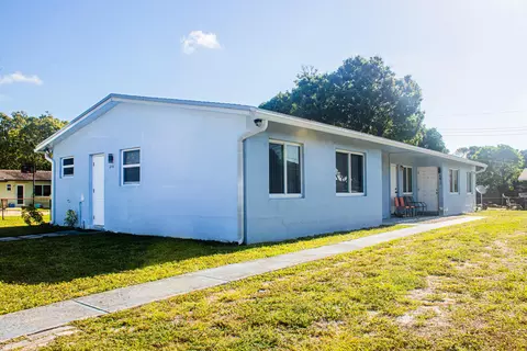 2710 NW 24th Ave #1-2, Oakland Park, FL 33311