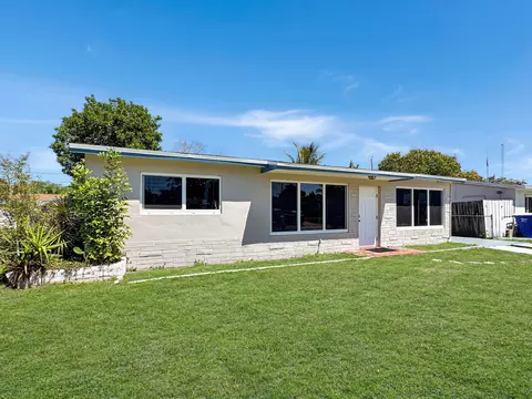 6751 Cody St, Hollywood, FL 33024