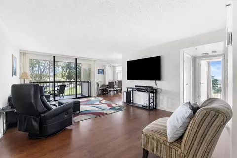 1832 Bridgewood Dr, Boca Raton, FL 33434