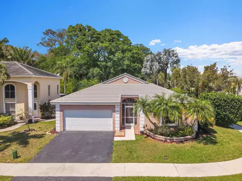 5303 NW 53rd St, Coconut Creek, FL 33073