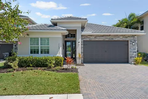 1362 Harvester Xing, Loxahatchee, FL 33470
