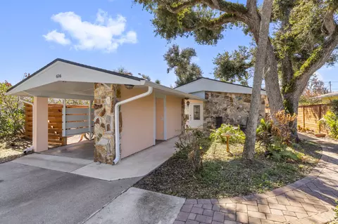 616 Dahlia Ln, Vero Beach, FL 32963