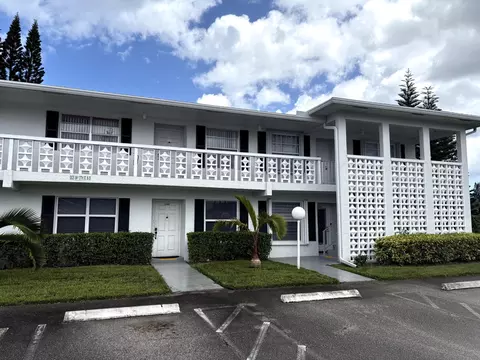2825 SW 13th St #204, Delray Beach, FL 33445