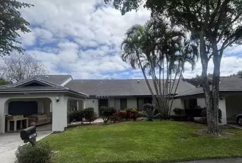 10062 Hickorywood Pl, Boynton Beach, FL 33437