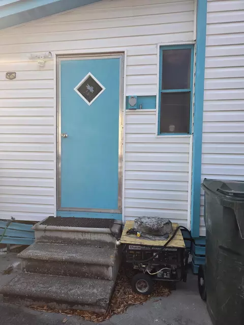 Exterior - 1212 9th St, Okeechobee, FL 34974 photo 6 of 6