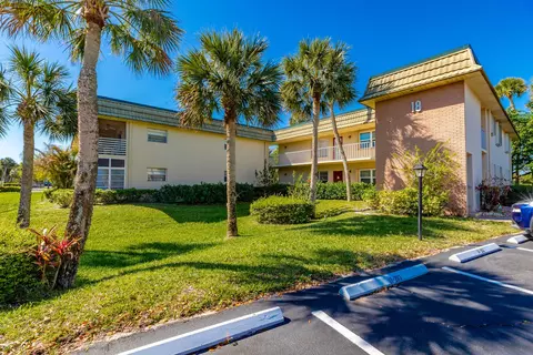 18 Vista Gardens Trl #205, Vero Beach, FL 32962
