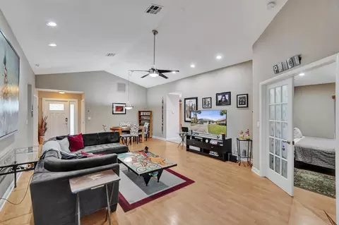 9355 NW 18th Dr, Plantation, FL 33322