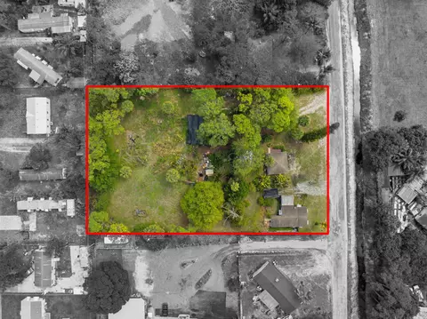 5133 Pine Grove Dr N, West Palm Beach, FL 33417