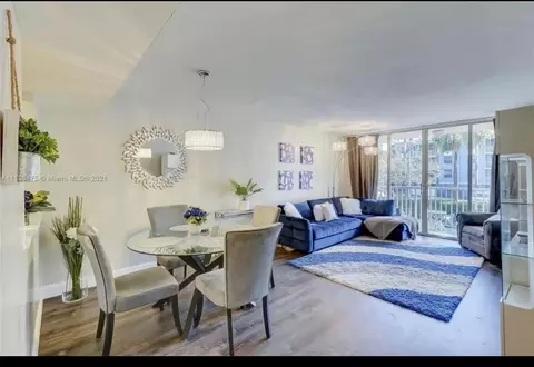 1350 SE 3rd Ave #211, Dania Beach, FL 33004