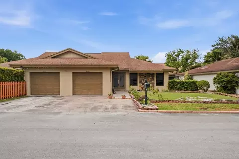 6621 NW 4th Ct, Plantation, FL 33317
