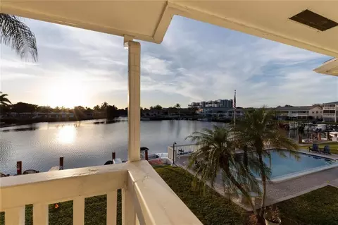 750 Pine Dr #11, Pompano Beach, FL 33060