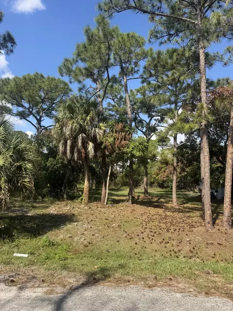 5866 SE Wesley Ave, Stuart, FL 34997 photo 2