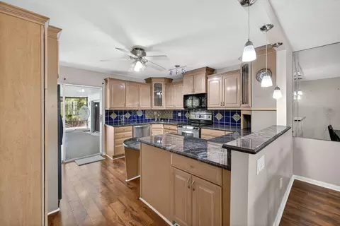 Kitchen - 1040 SE 5th St SE, Stuart, FL 34996 photo 1 of 3