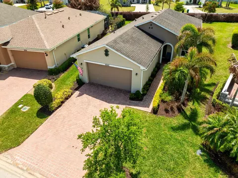 10247 SW Indian Lilac Trl, Port Saint Lucie, FL 34987