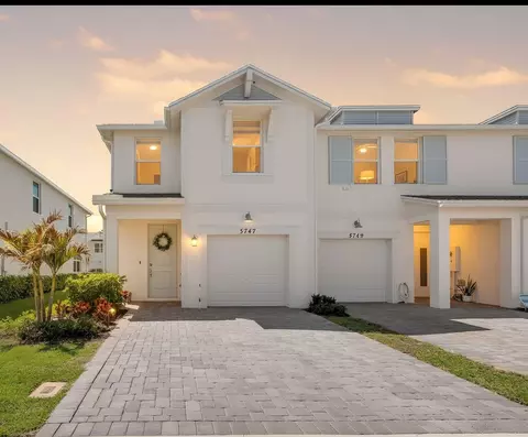 5747 SEdgewater Cir, Stuart, FL 34997