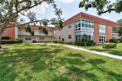 32 Pine Arbor Ln #205, Vero Beach, FL 32962