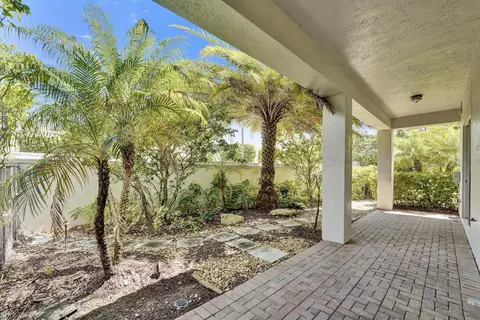 818 Spinnaker Dr E, Hollywood, FL 33019 photo 51