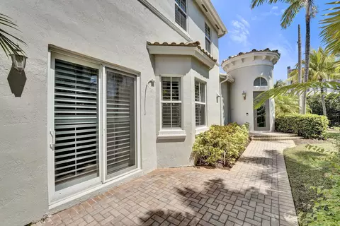 818 Spinnaker Dr E, Hollywood, FL 33019 photo 11