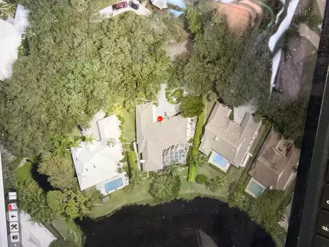 18096 SE Heritage Dr, Tequesta, FL 33469