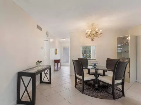 857 Worcester Ln #B, Lake Worth, FL 33467