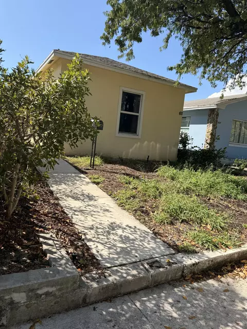 611 N F St, FL 33460