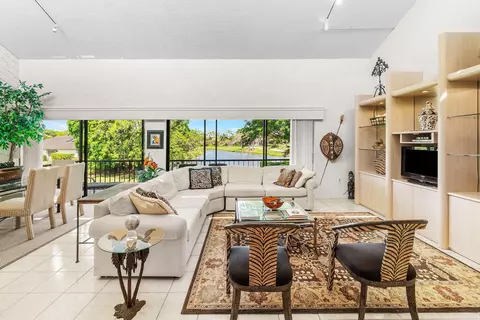 7809 Lakeside Blvd #4, Boca Raton, FL 33434