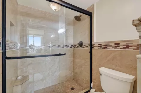 Bath - 1300 S Highway A1a #320, Jupiter, FL 33477 photo 4 of 5
