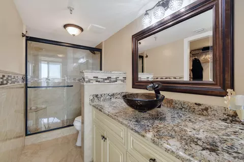 Bath - 1300 S Highway A1a #320, Jupiter, FL 33477 photo 3 of 5