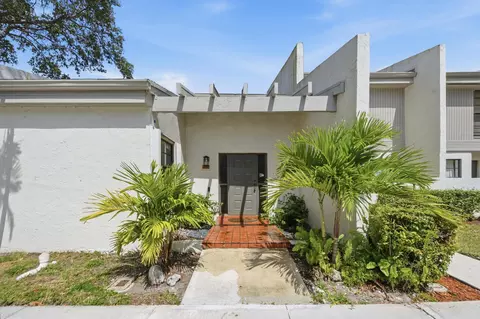 1097 NW 98th Ter #110, Pembroke Pines, FL 33024