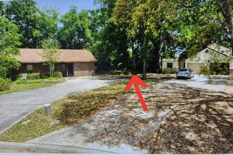 7520 Colony Cove Ln, Jacksonville, FL 32277