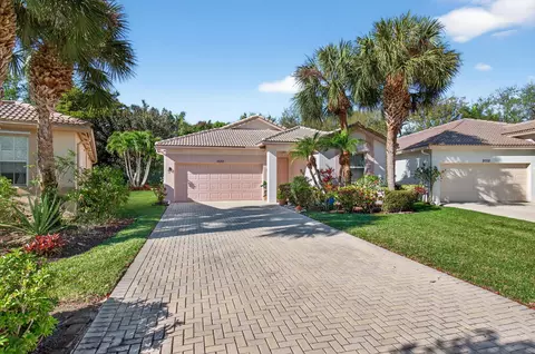 9692 Sandpiper Ln, West Palm Beach, FL 33411