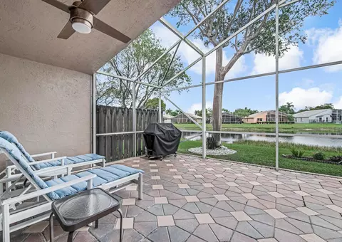 8075 Duomo Cir, Boynton Beach, FL 33472