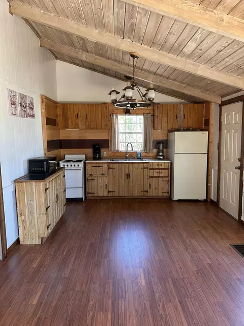 Kitchen - 14455 E State Road 78, Okeechobee, FL 34974 photo 1 of 2