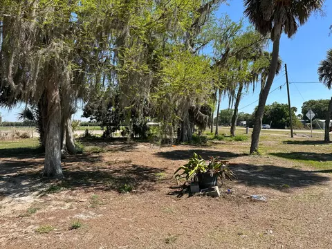 Exterior - 14455 E State Road 78, Okeechobee, FL 34974 photo 3 of 5