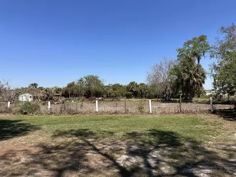 Exterior - 14455 E State Road 78, Okeechobee, FL 34974 photo 4 of 5