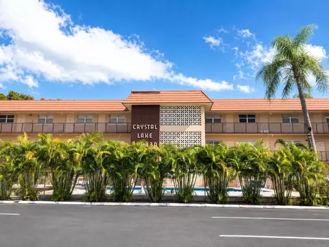 3930 Crystal Lake Dr #206, Pompano Beach, FL 33064