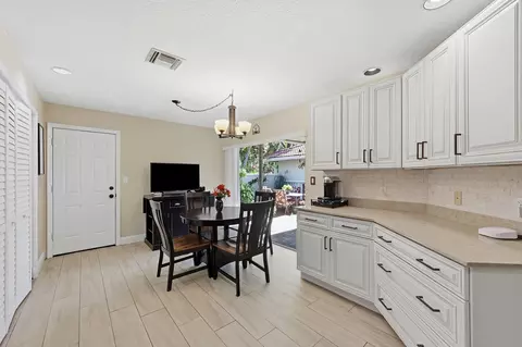 4115 Carriage Dr #P2, Pompano Beach, FL 33069