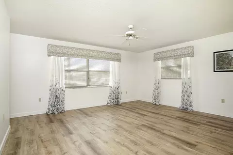 Living - 2321 SW 3rd Ct, Okeechobee, FL 34974 photo 1 of 10