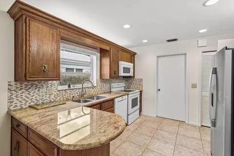 4473 Sanderling Cir E, Boynton Beach, FL 33436 photo 16