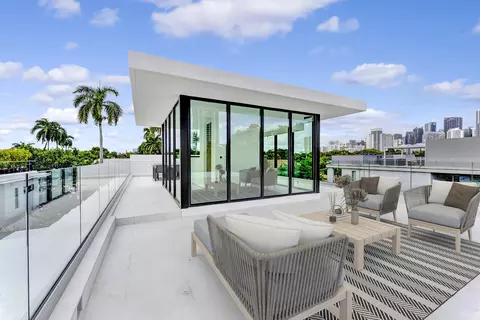 2130 S Miami Ave, Miami, FL 33129