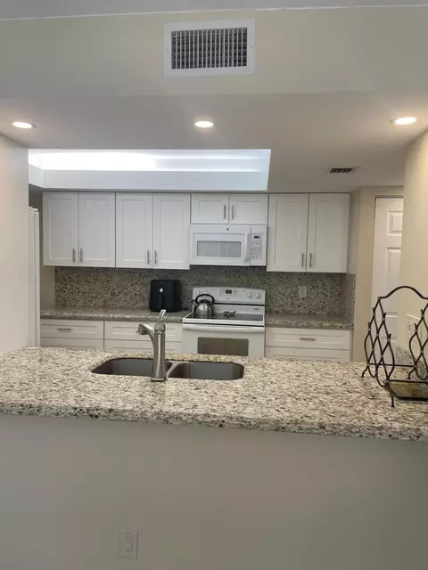 450 Egret Cir #9203, Delray Beach, FL 33444