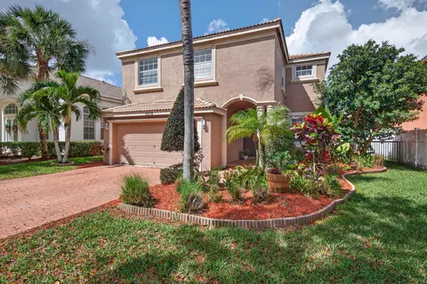 2078 Reston Cir, Royal Palm Beach, FL 33411