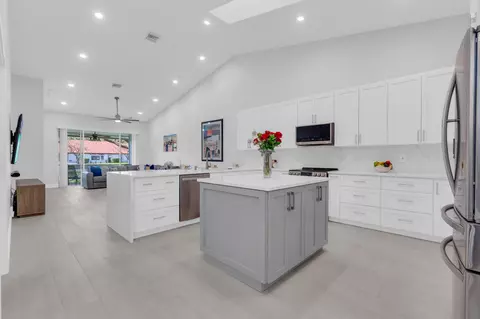 8224 Via Bella, Boca Raton, FL 33496