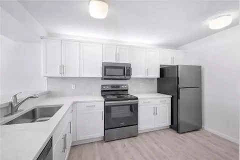 6519 Coral Lake Dr #207, Margate, FL 33063