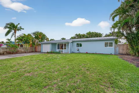 3140 NE 9th Ave, Pompano Beach, FL 33064