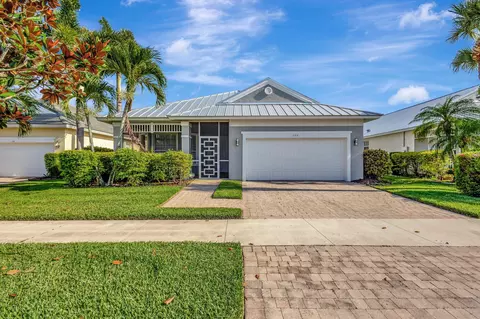 154 NW Swann Mill Cir, Port Saint Lucie, FL 34986